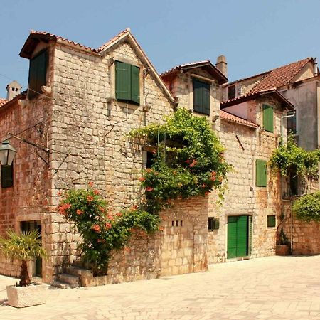 Apartment Mediteran Stari Grad  Exterior photo